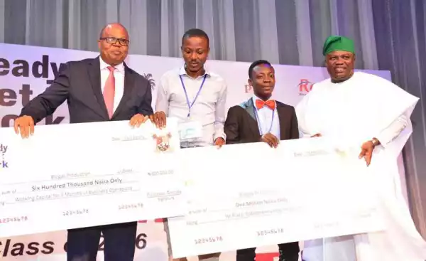 Photo: Students Who Discovered New Bio-Gas Technology Receive N5m Grant From Ambode